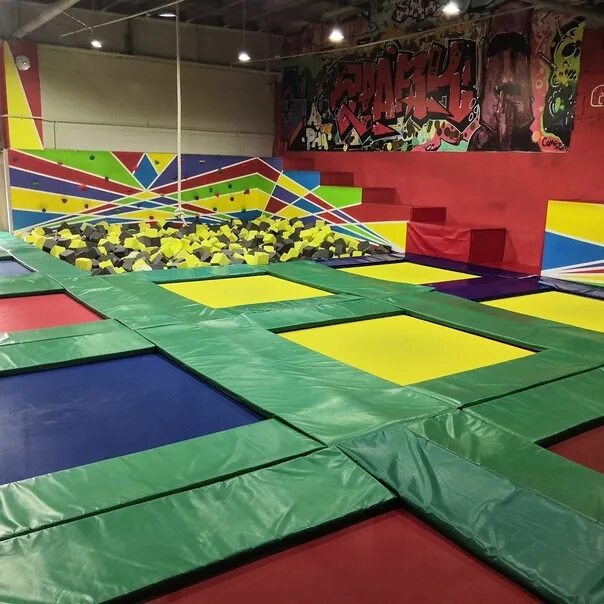 Trampoline park № 1, trampoline center, Staryy Oskol, Molodyozhny prospekt, 6