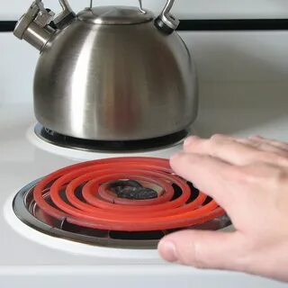 Утюг обжигает