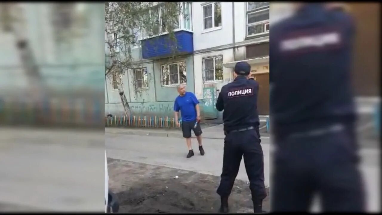 Нападение на полицейских. Напал на полицейского с ножом. Нападение на палецейског. Нож нападение на полицию.