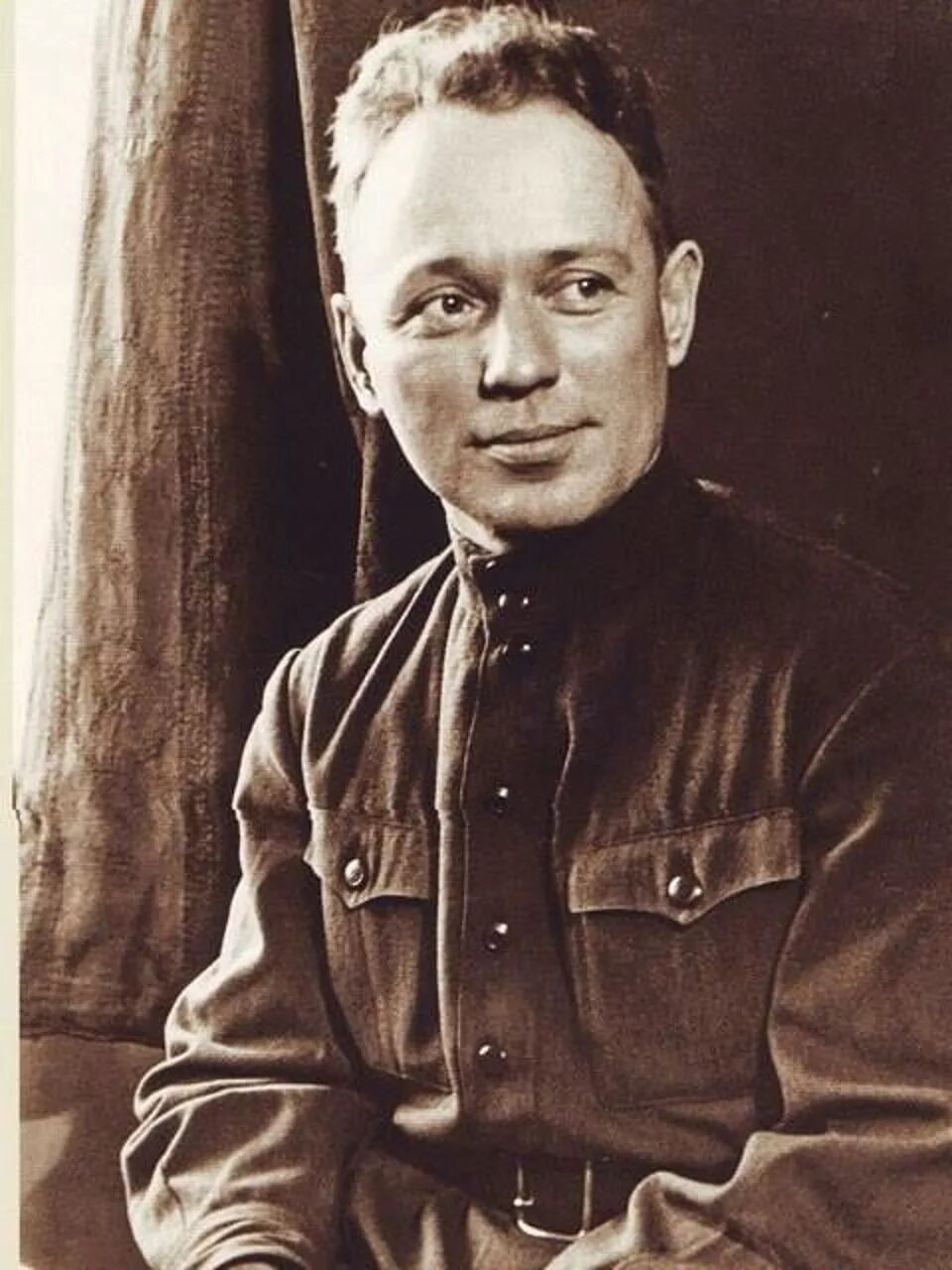 Набоков владимир владимирович. Форм писатель. Антон павлович чехов. Сомерсет моэм. Виктор некрасов писатель.