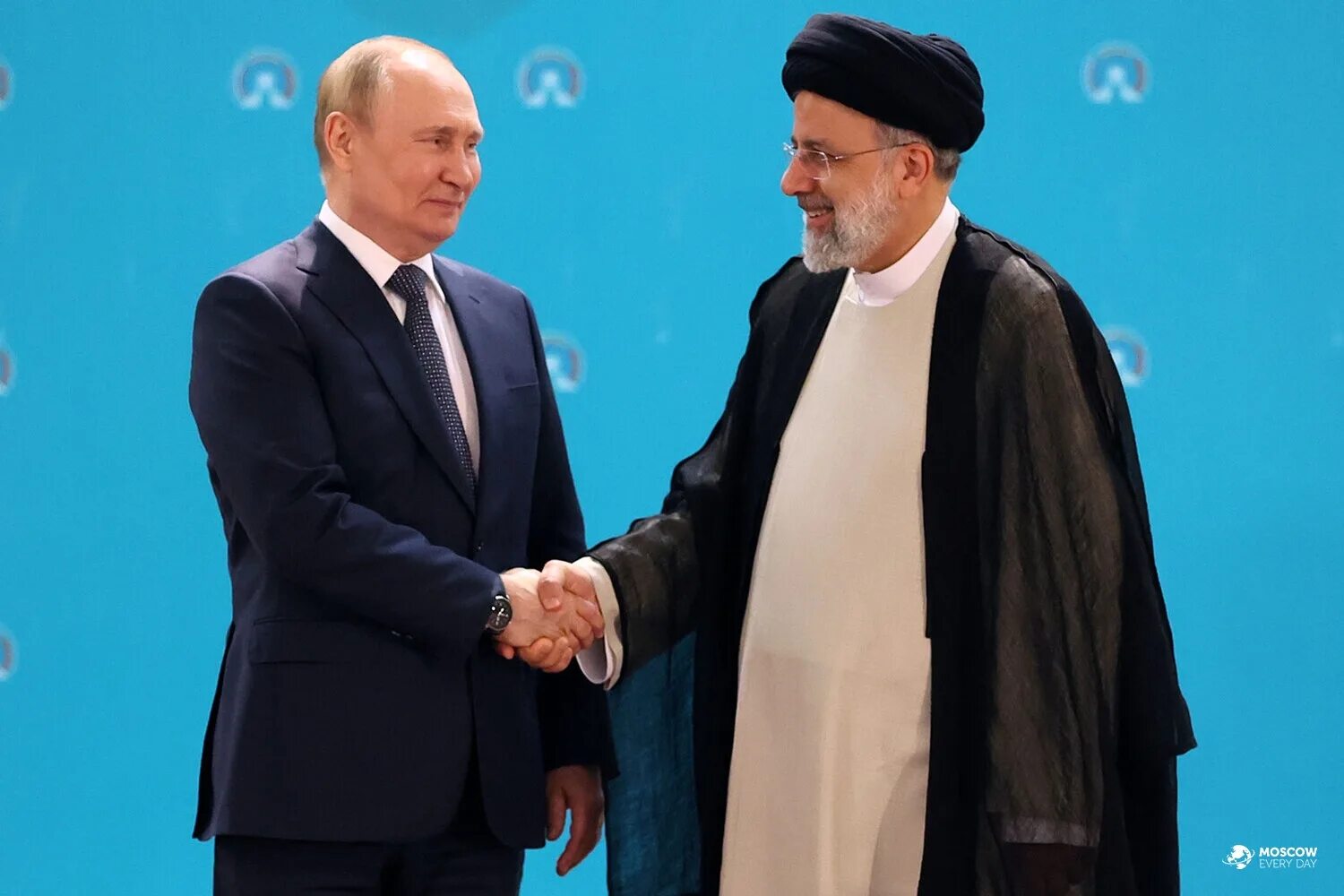 Хаменеи и Путина 2022.