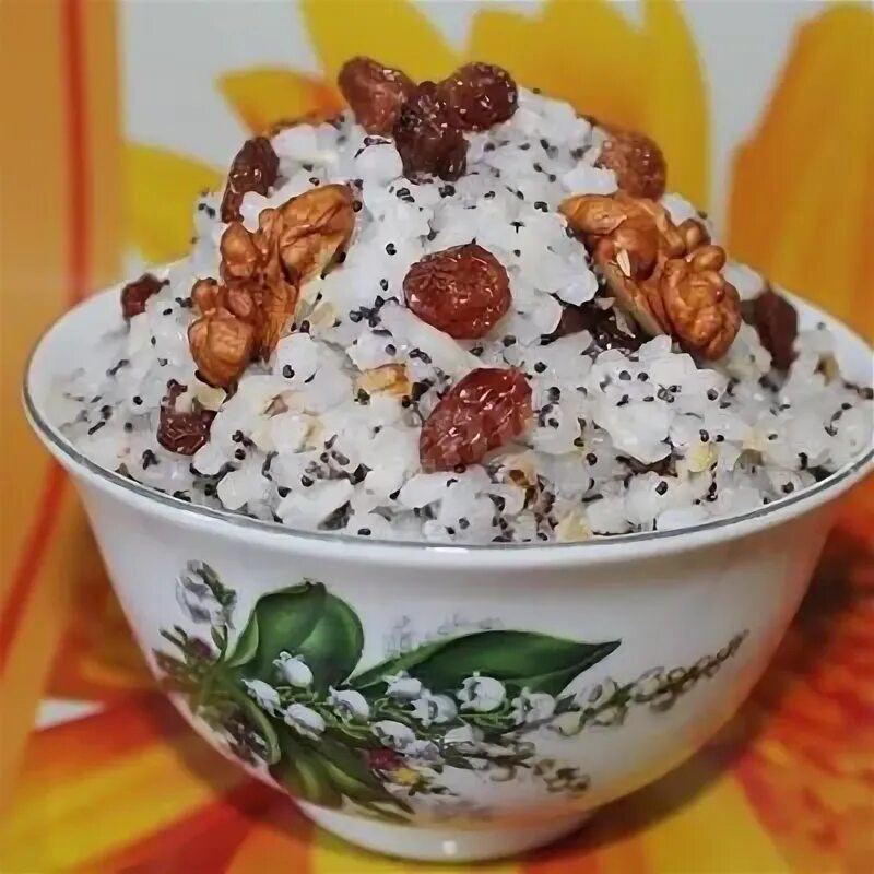Кутья из риса с изюмом и медом поминальная рецепт. Рождественская кутья рецепт из риса с изюмом. Сочиво и кутья. Как сварить сочиво из риса к рождеству. Рождественская кутья рецепт из риса с изюмом.