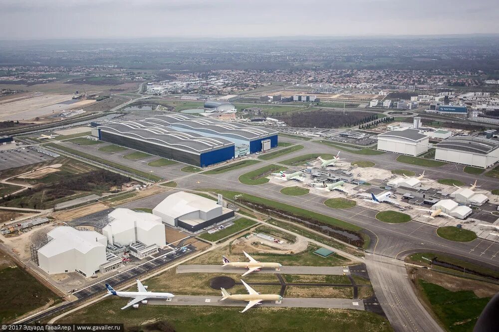 Посетить завод. Завод airbus в тулузе. тулуза аэробус. тулуза авиазавод. аэробус завод тулуза экскурсии.