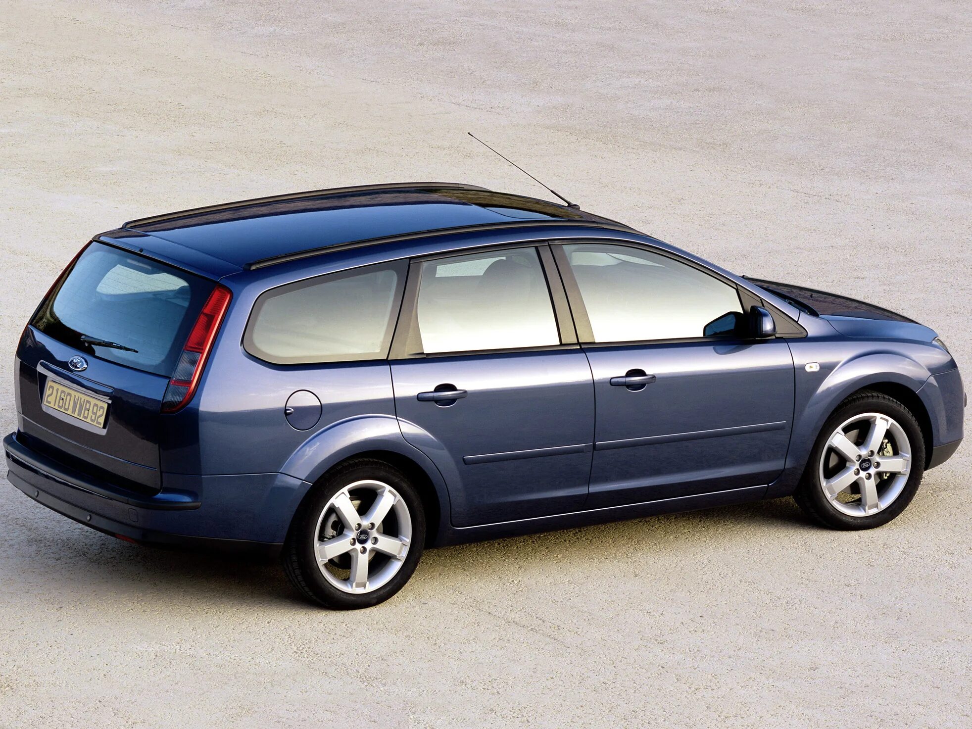 Видеорегистратор bluesonic alpha land rover-01. Ford focus turnier 2004. Ford focus 2 wagon. Ford focus 2004 универсал. Opel astra h caravan.