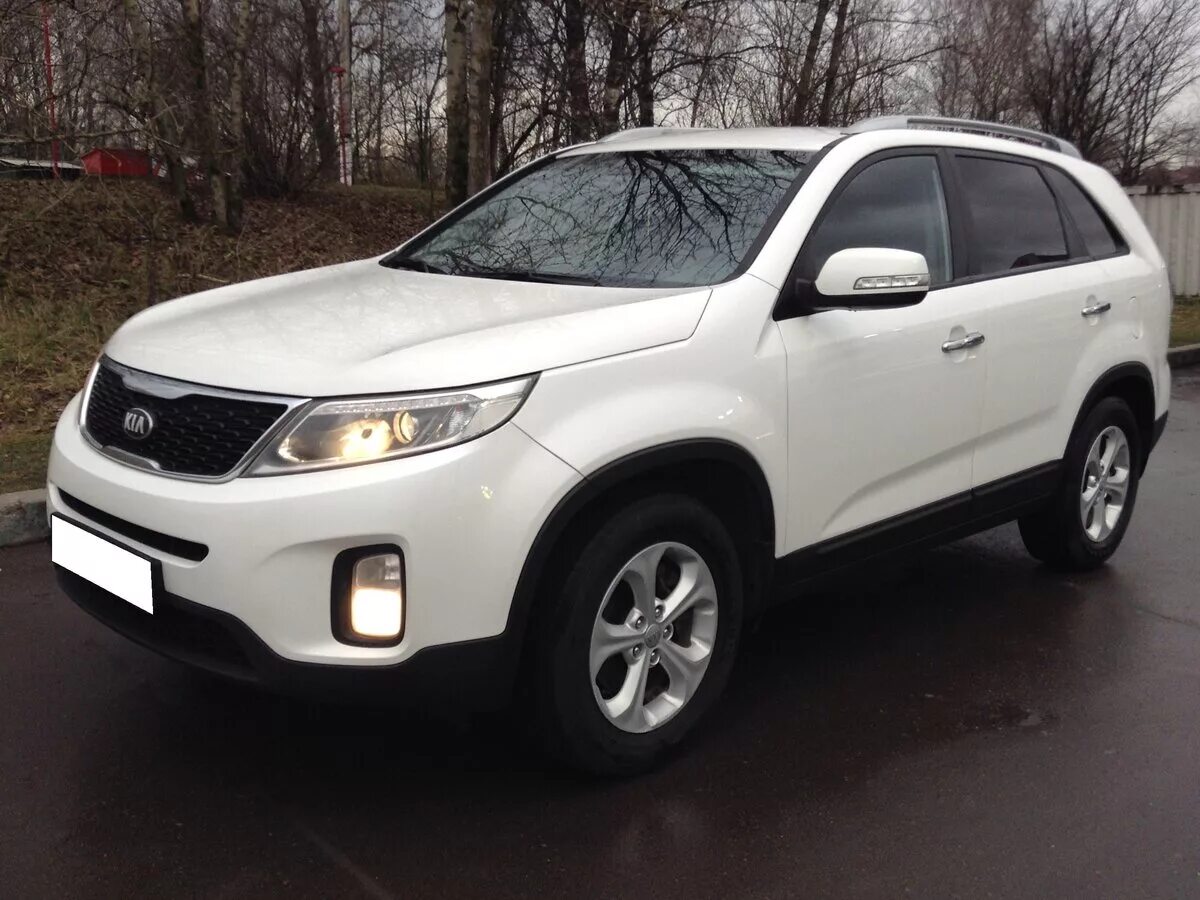 Соренто 2 белый. Соренто 2,4. Kia Sorento II Рестайлинг. Кия Соренто 2013 белый.