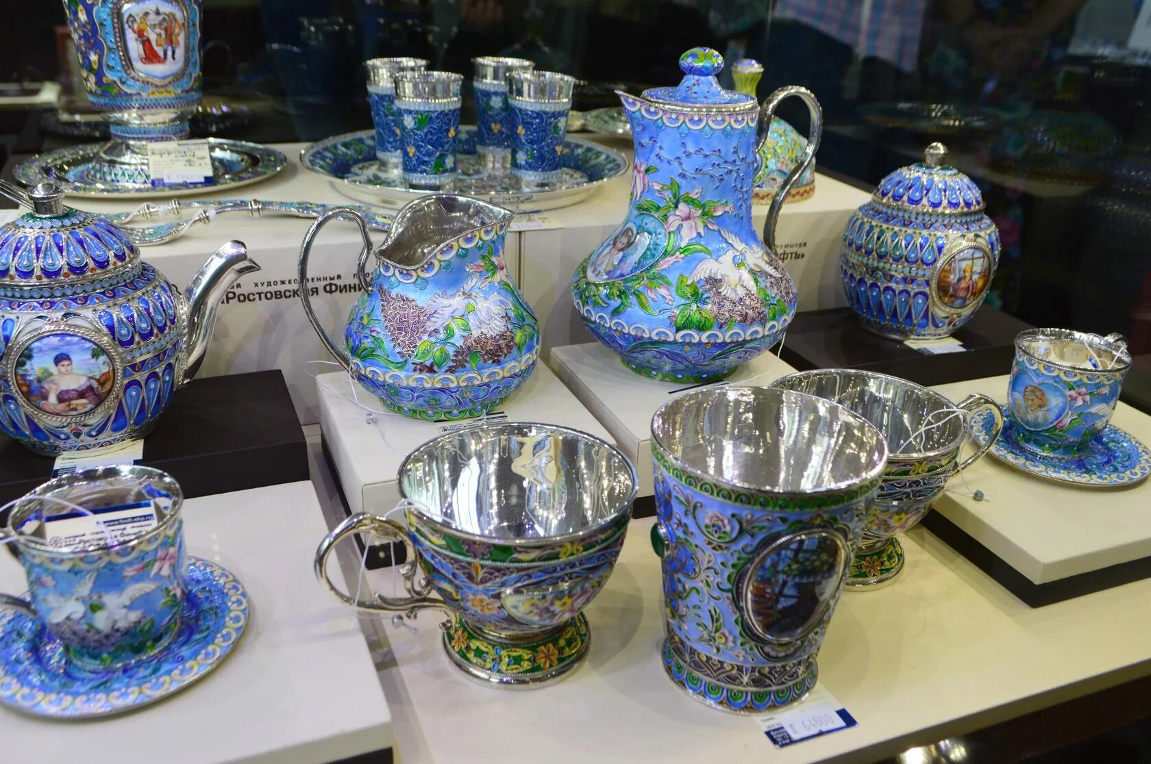 музей ростовской финифти ростов великий. музей фабрики ростовская финифть. музей фабрики ростовская финифть ростов великий. чернолощёная керамика из ростова великого. ростовская финифть ростов великий.