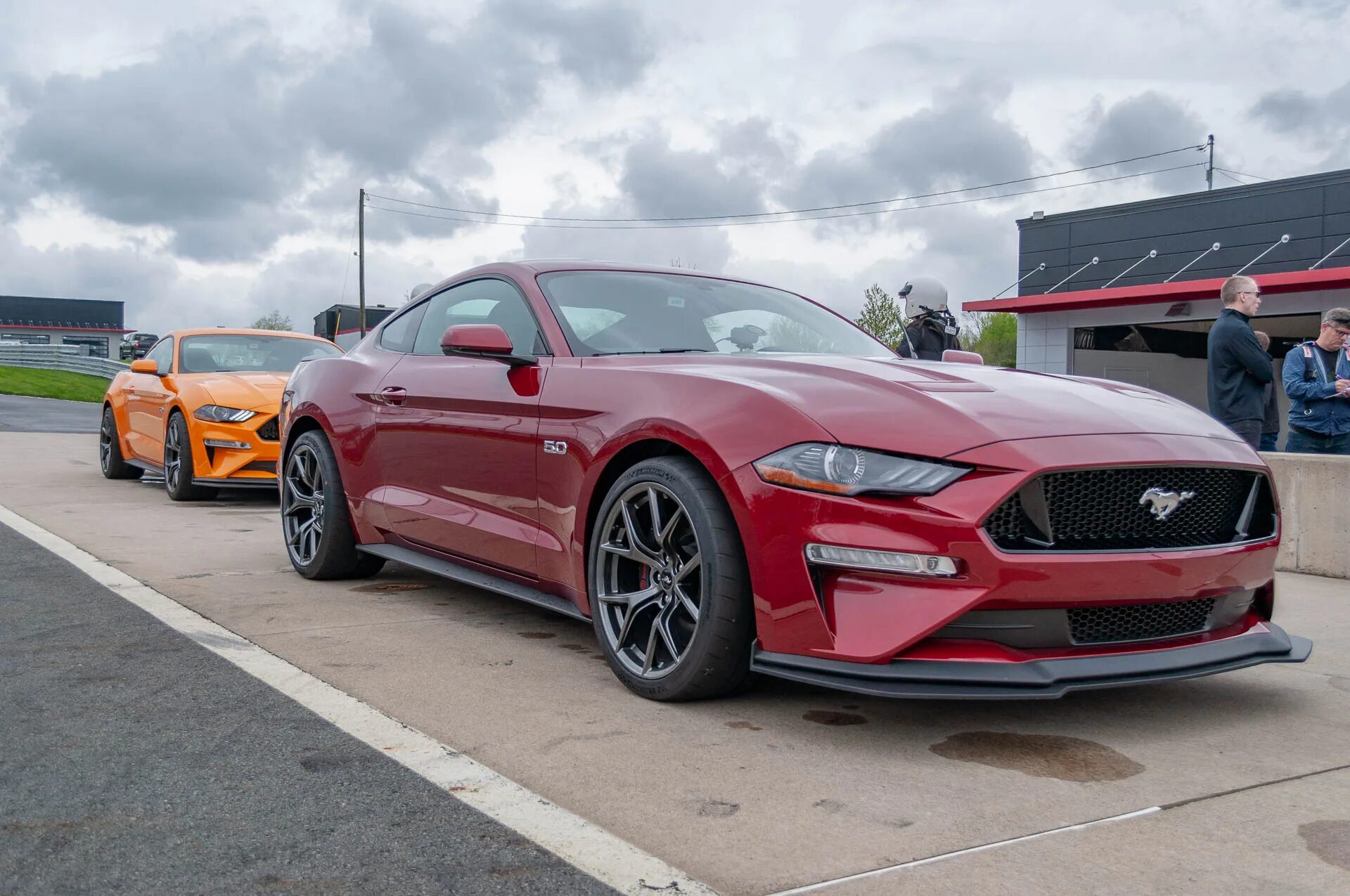 Gt performance. 2018 Ford Mustang gt Performance Pack Level 2. Ford Mustang Performance package. Ford Mustang gt pp2 Red. 2019 Ford Mustang Magnetic.