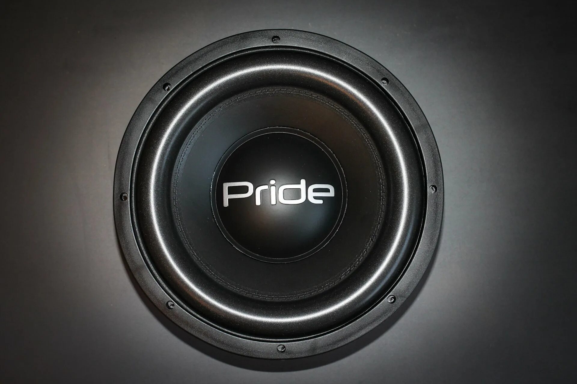 Саб телефоны. Рисунки на сабвуфере. Саб телефоны. Динамики обои. Студийный мощный сабвуфер.