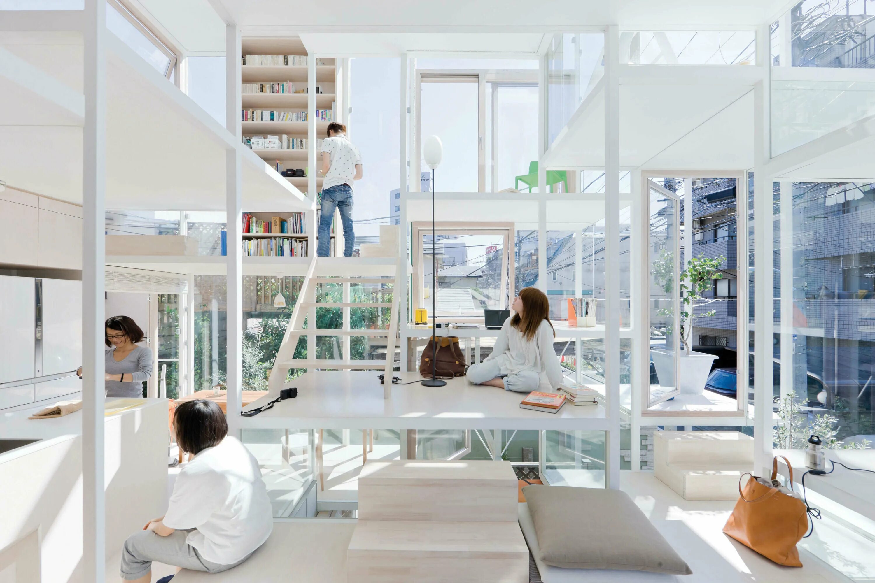 Tokyo living. Стеклянный дом в Японии Су Фуджимото. Sou Fujimoto Архитектор. СОУ Фуджимото House. Жилой дом House na в Токио.