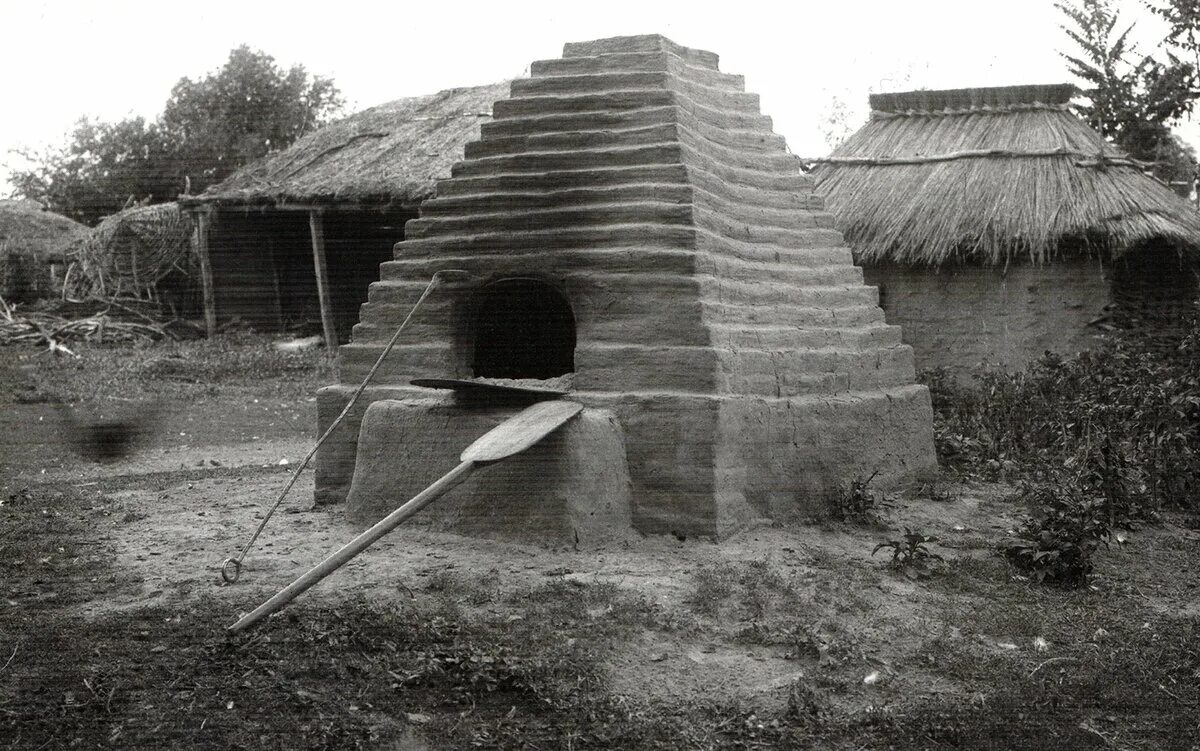 Сакля адыгов. Жилище адыгов 16-17 века. Поселение адыгов. Поселение адыгов. Усадьба адыга шапсуга.