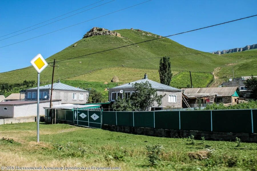 Гимназия села знаменка. Знаменка. Знаменка кчр. Село знаменка кчр прикубанский район школа. Село знаменка кчр.
