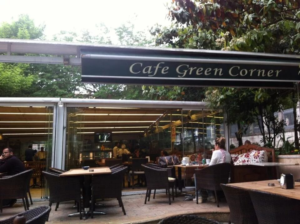 Green corner. Green Corner Cafe. Green Coner Cafe Restaurant. Green Corner Евсеево. Сочи Corner Cafe.