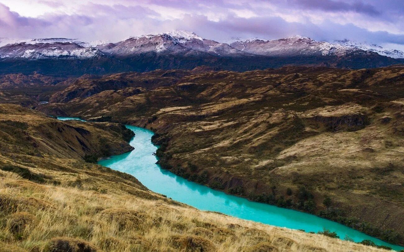 Анды какие реки берут начало. Река Лоа в Чили. УАТА-Рике река. УАТА-Рике река Чили. Патагония Аргентина озеро горы.