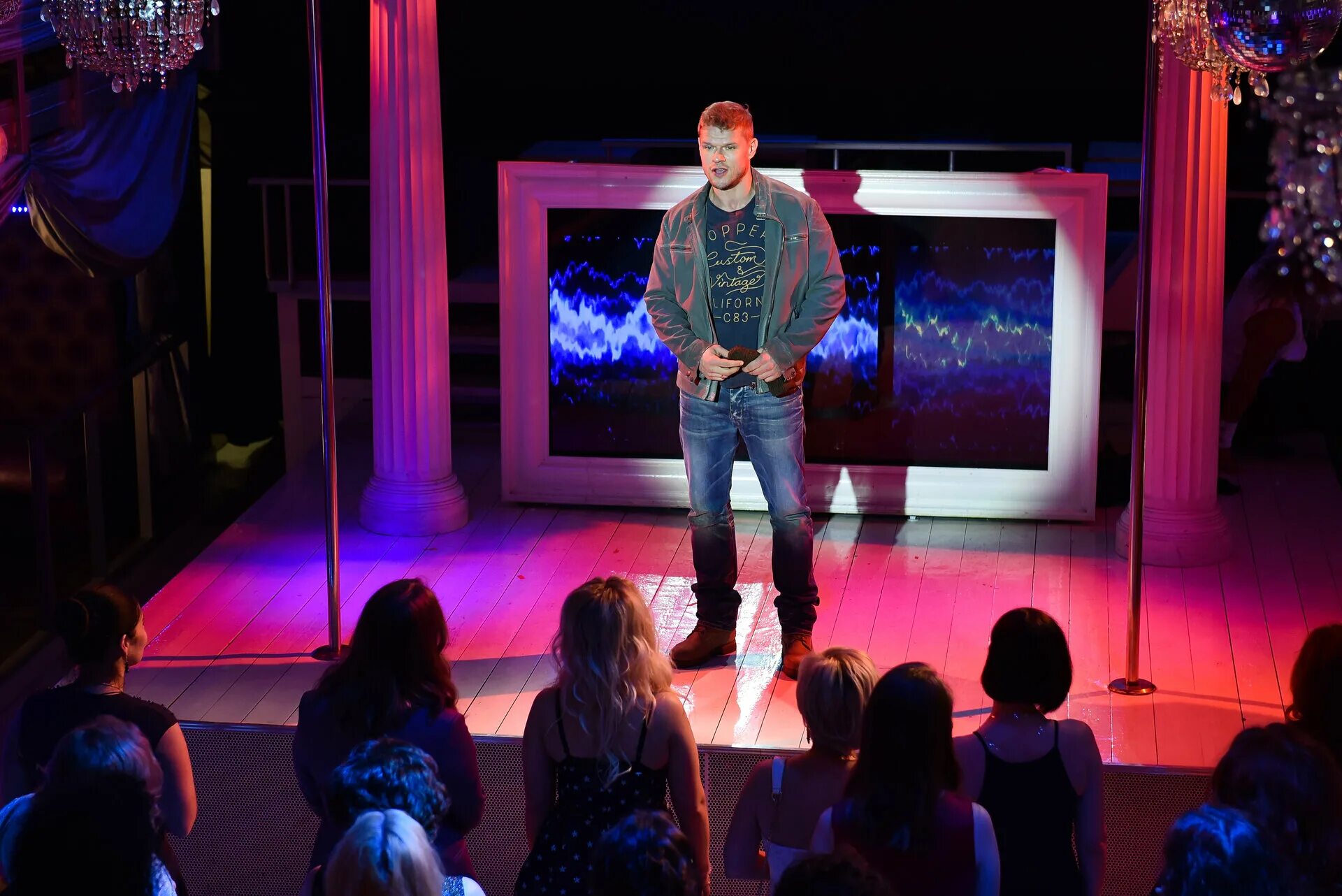 ночная смена логотип. ночная смена якутск. ночная смена махачкала. ночная смена фильм кадры. кадры из фильма ночная смена 2018.