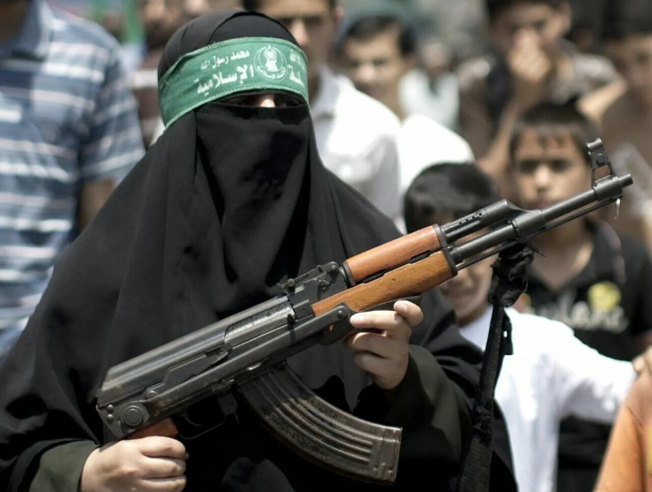 Террорист. Исламский джихад Палестины. ХАМАС И исламский джихад. Террористы. Арабские террористы.