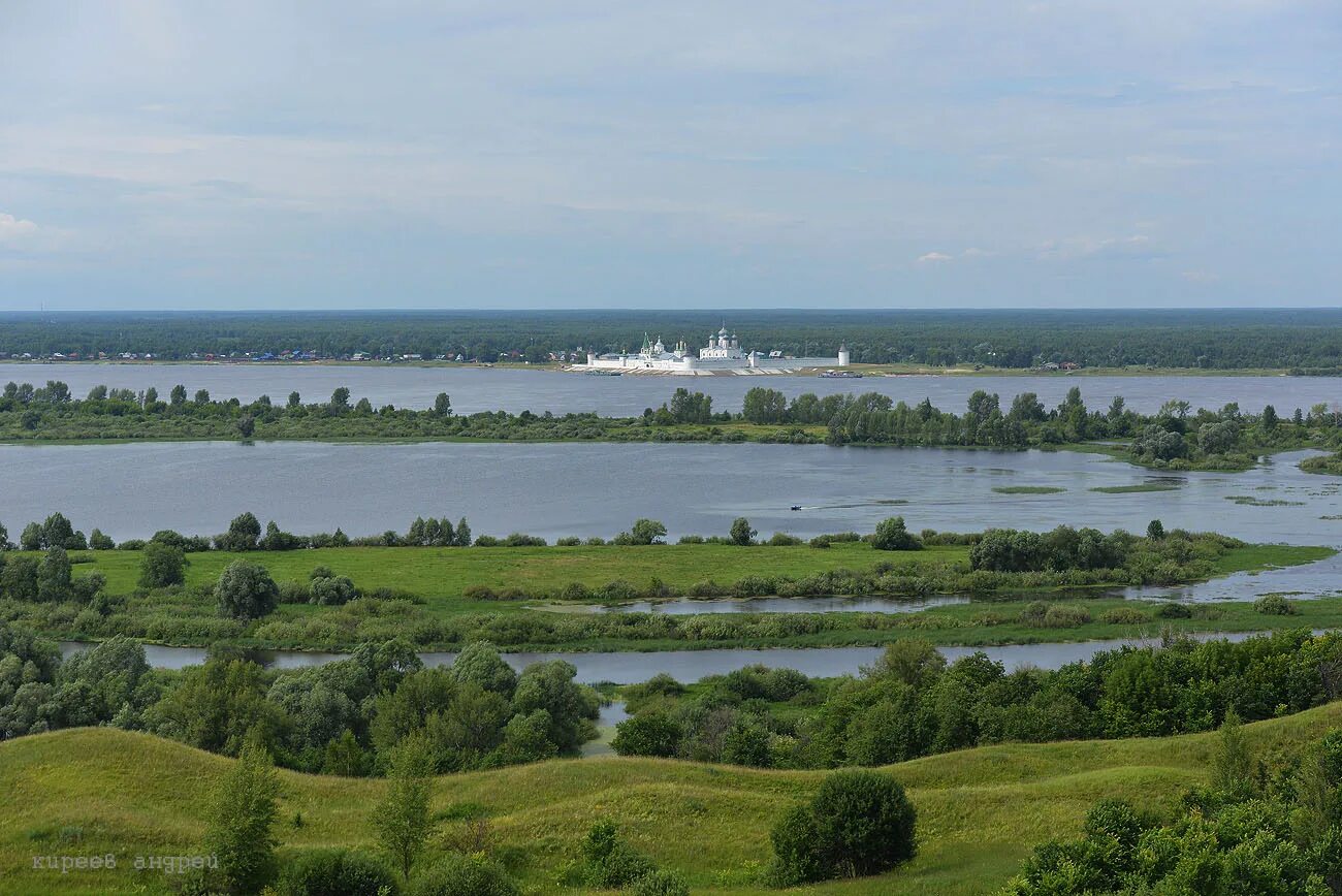 Правый берег реки волга. Река Волга Нижегородская область Лысково. Реки река Волга Нижегородская область. Река Волга Кстово.