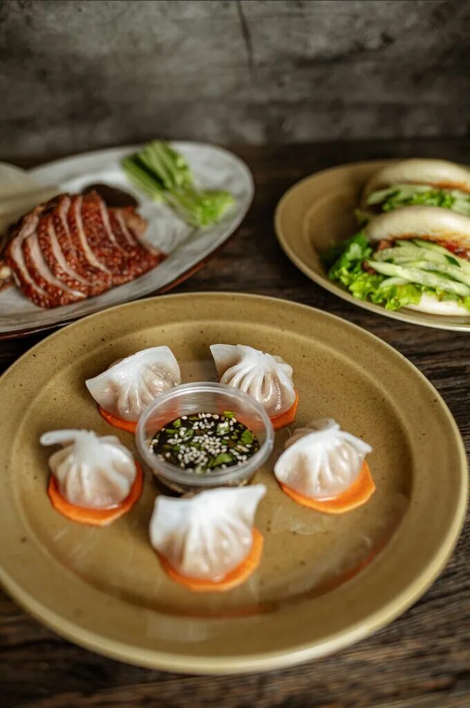 утиный ресторан. пекинская утка ставрополь. утка по пекински в китае. утиный ресторан. утиный ресторан.