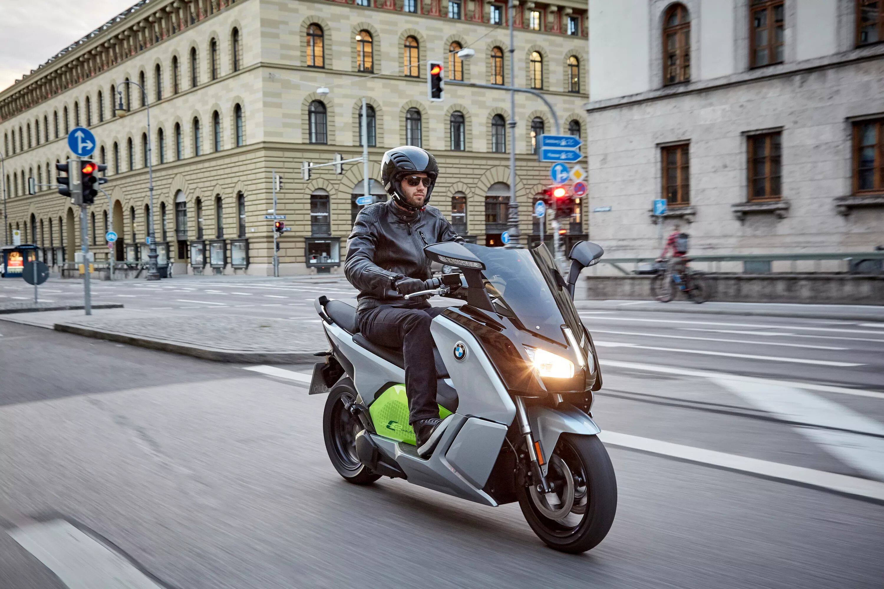 Scooter c. Скутер bmw c evolution. bmw evolution scooter. электроскутер бмв.