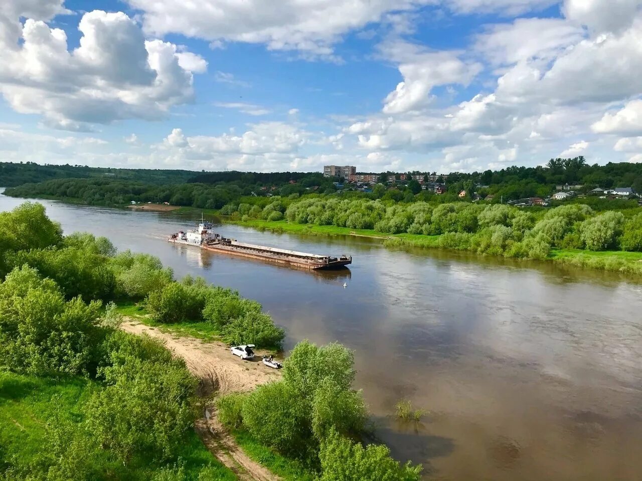 Городок на оке. Река Ока Алексин. Река Ока Таруса. Лето Таруса Ока. Река Таруса в Калужской области.