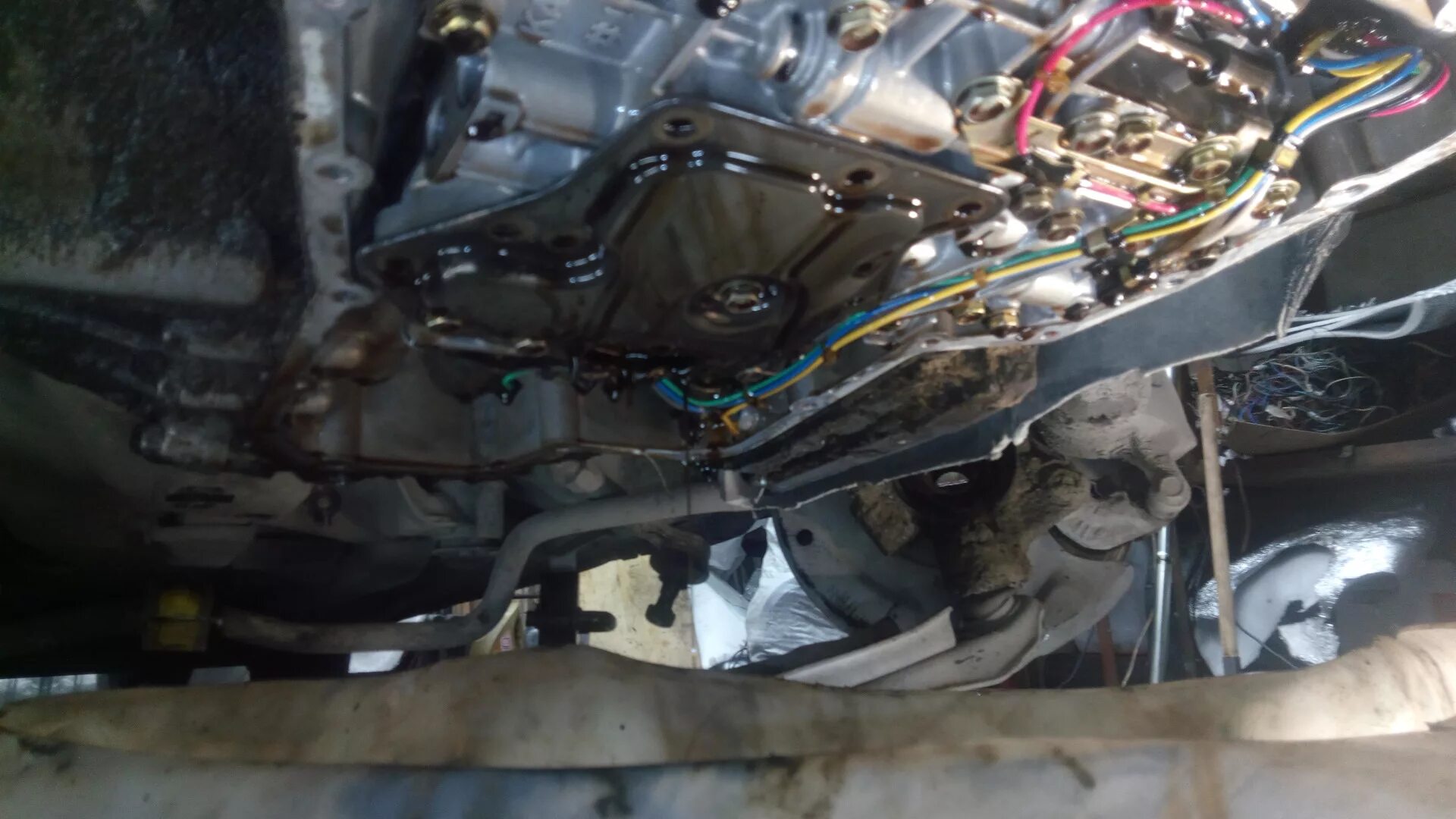 Масло в ниссан блюберд. 5. Nissan bluebird sylphy 2010 вариатор марка масла. Соленоида гидротрансформатора nissan bluebird sylphy g10. Замена масла ниссан блюберд.