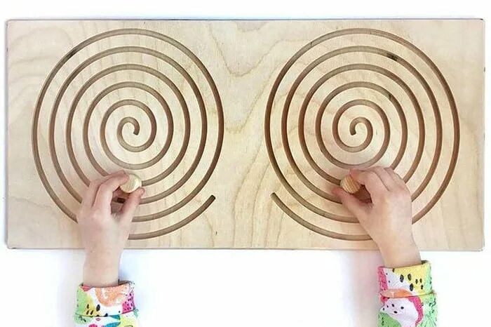 Формирование межполушарного взаимодействия. Межполушарная доска wood machine &quot;круглая спираль&quot;, 30022, бежевый. тренажер для развития межполушарного взаимодействия дошкольника. упражнения для межполушарного развития у детей. лабиринт &quot;полушарные доски&quot;.