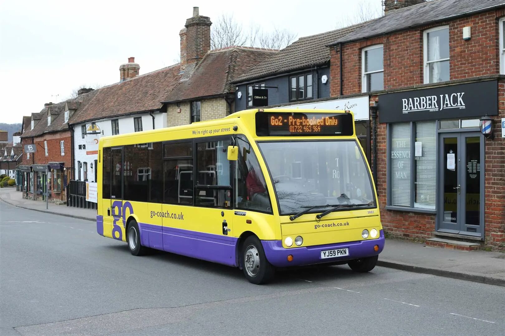 Uk Bus. Жёлтые ЯАВТОБУС. School Bus in uk. Go by public transport. Гоу транспорт