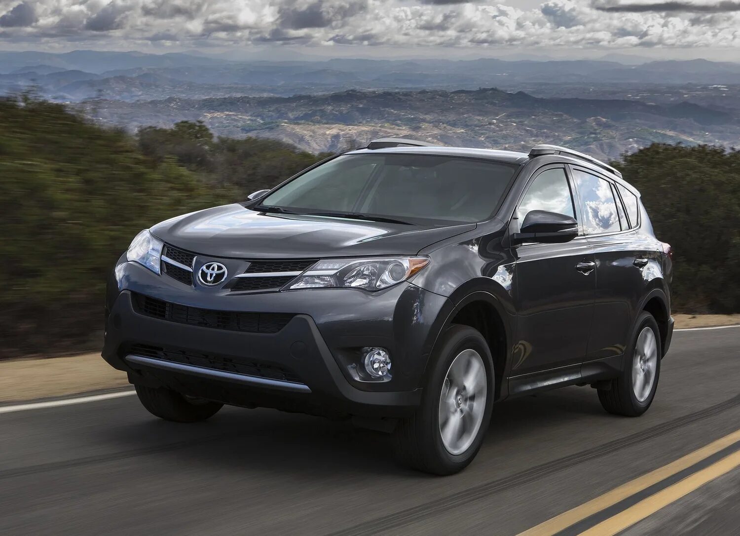 Toyota rav4 2013. Тойота рав 4 2013. Toyota RAV 4 Тойота рав-4. Тайгьа рав4.