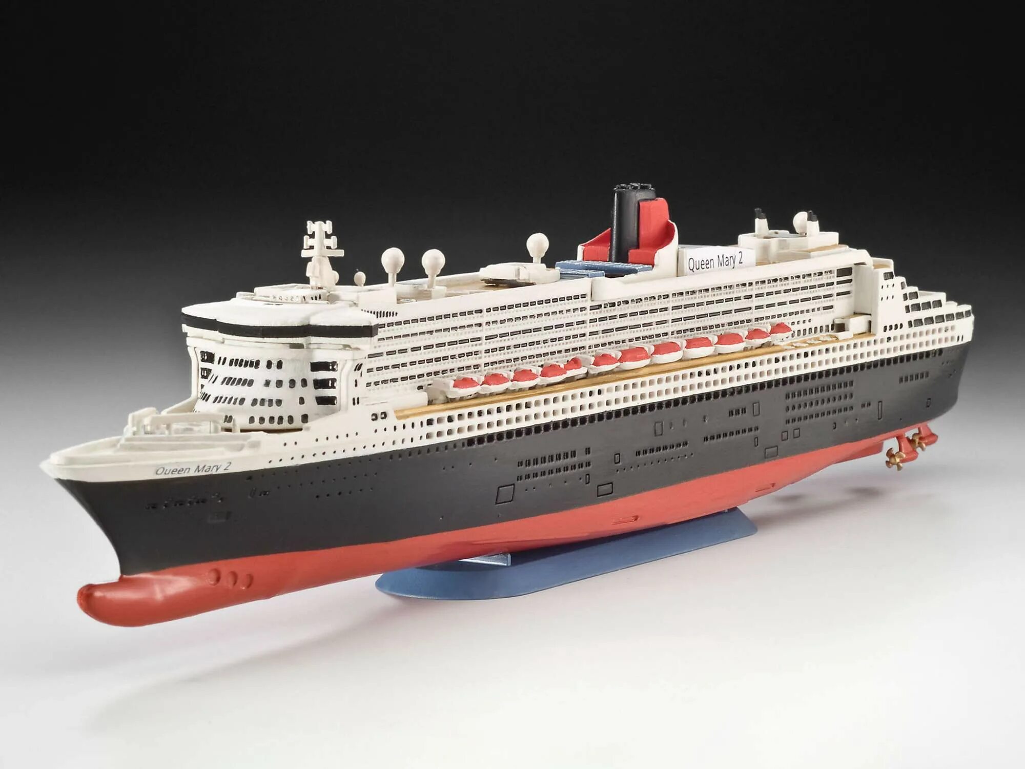 Сборка корабля из пластика. Revell Queen Mary 2. 05808 Лайнер Queen Mary 2 (1:1200) Revell.