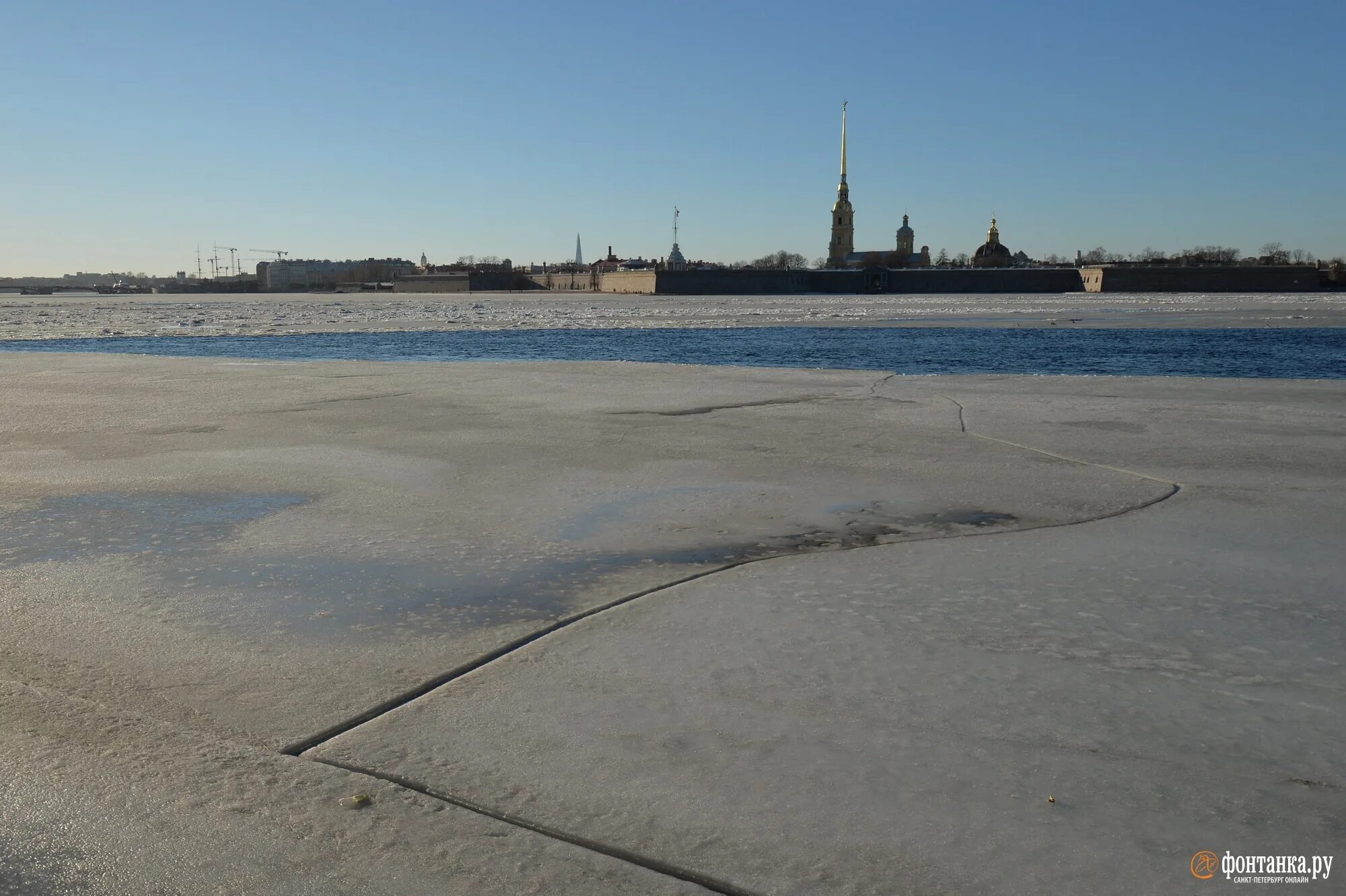 Ледоход на неве 2024. Весенней ледоход в Петербурге. Ледоход на реке Неве. Ледоход на Неве 2022. Ледоход на Неве Питер.