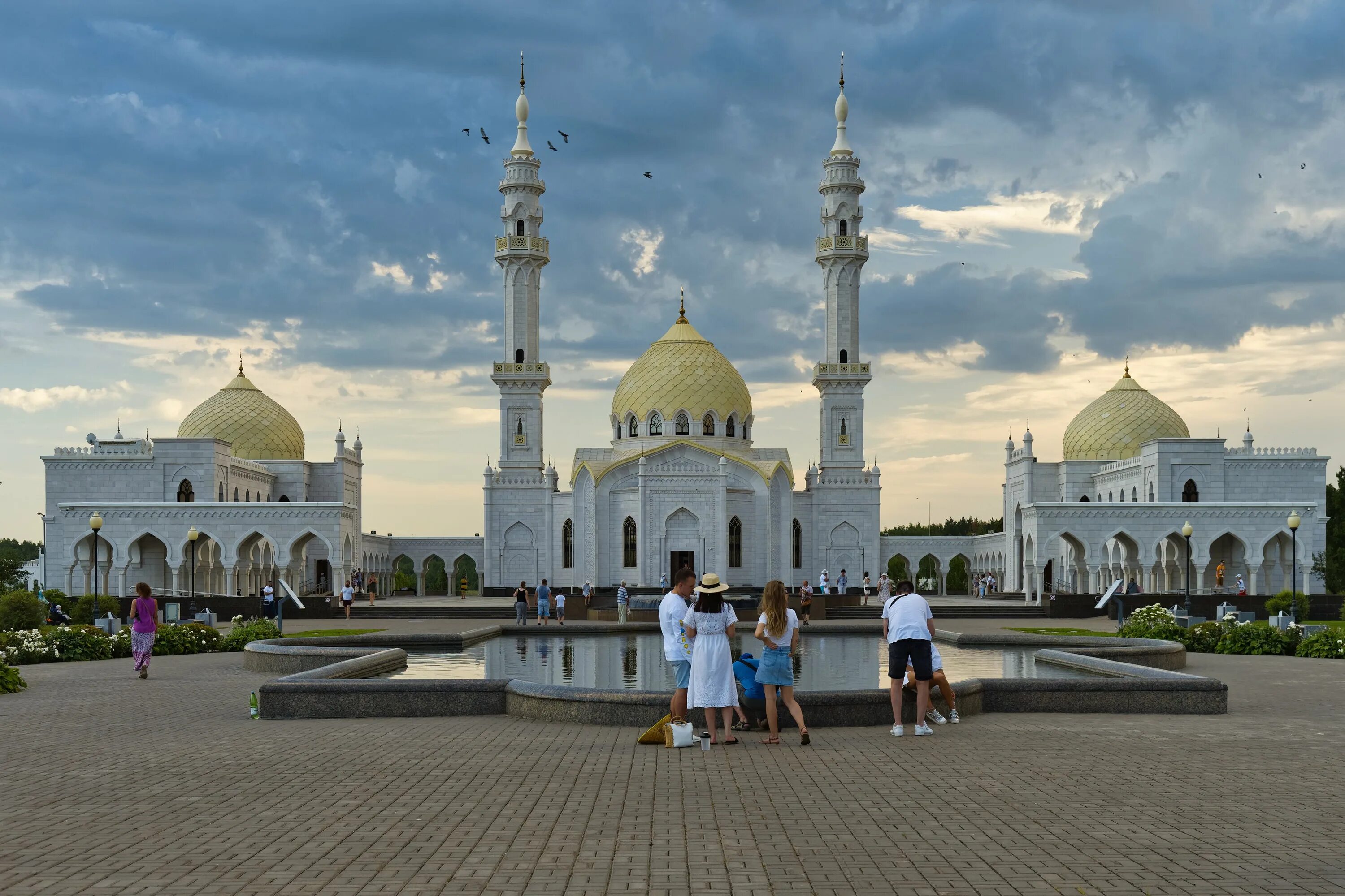 Казань белая мечеть в булгаре. Болгар северная мекка. Белая мечеть татарстан город болгар. Белая мечеть (казань) мечети татарстана. Белая мечеть казань болгар.