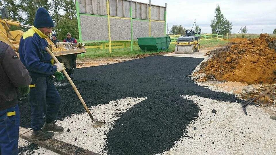 Как положить асфальтную крошку
