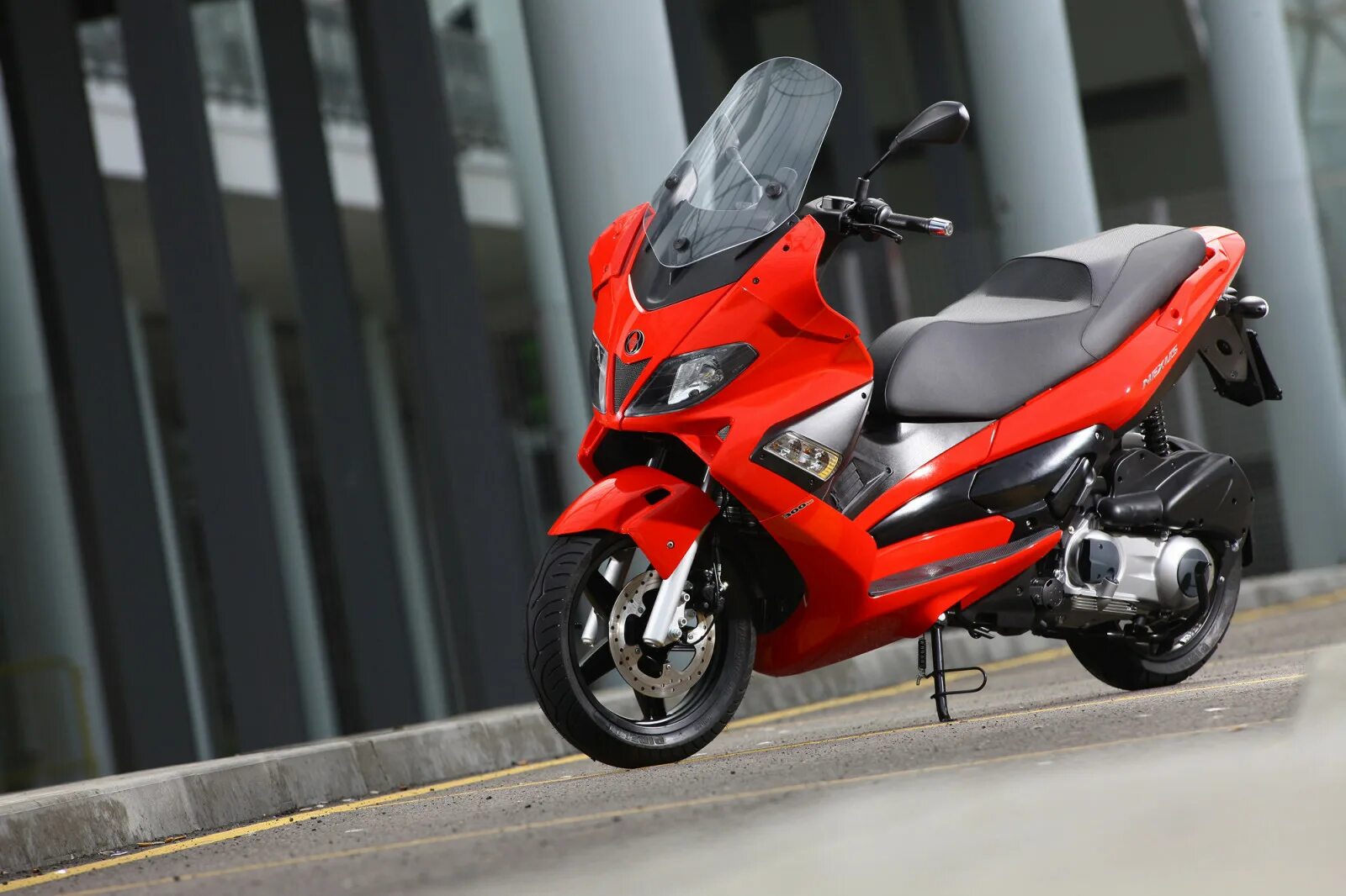 Gilera Nexus 300. Гилера Нексус 500. Мотоцикл Гинера Нексус. Мопед Gilera. Мопед фотографии