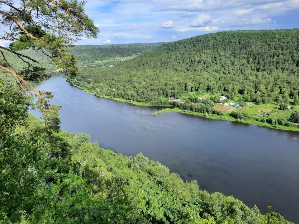 Продам дом-недострой в с. Красная Башкирия. Площадь дома 4,5*8 кв.м., земельный 