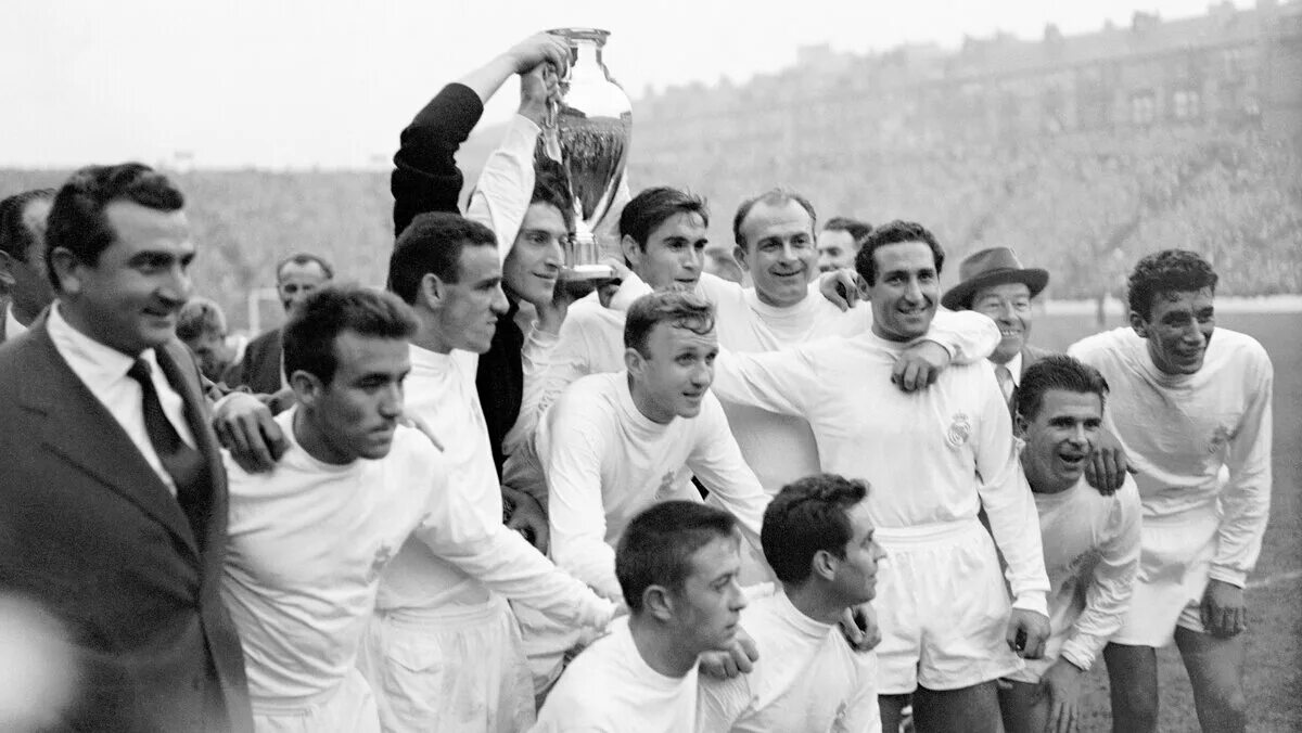 Реал айнтрахт 1960 год. Реал мадрид 1960. реал мадрид 1957. реал мадрид 1955-1956. финал кубка чемпионов 1959 год.