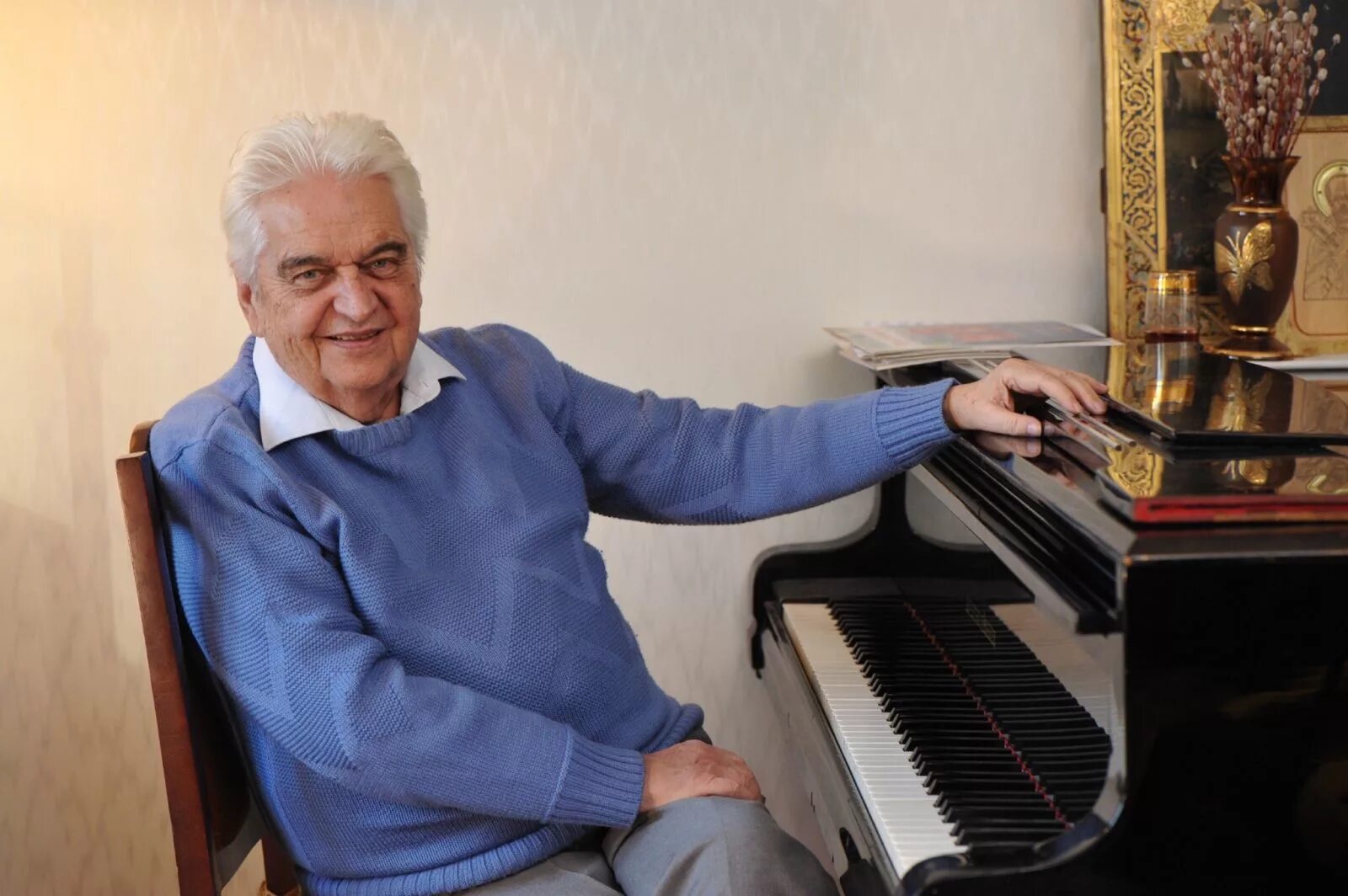 98 лет композитору