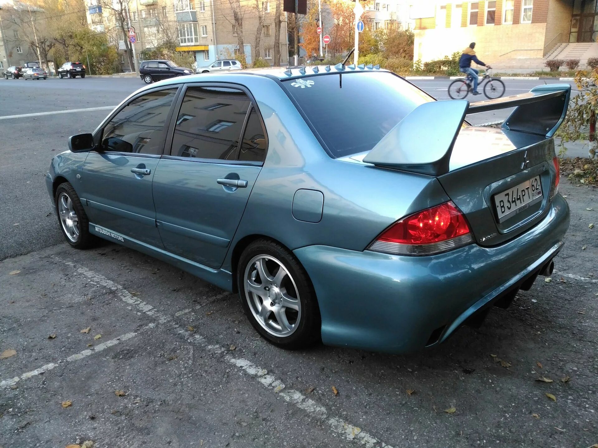 Mitsubishi lancer 9 кузов. Lancer 9. Митсубиси Лансер 9. Лансер 9 1.6. Mitsubishi Lancer 9 2006.