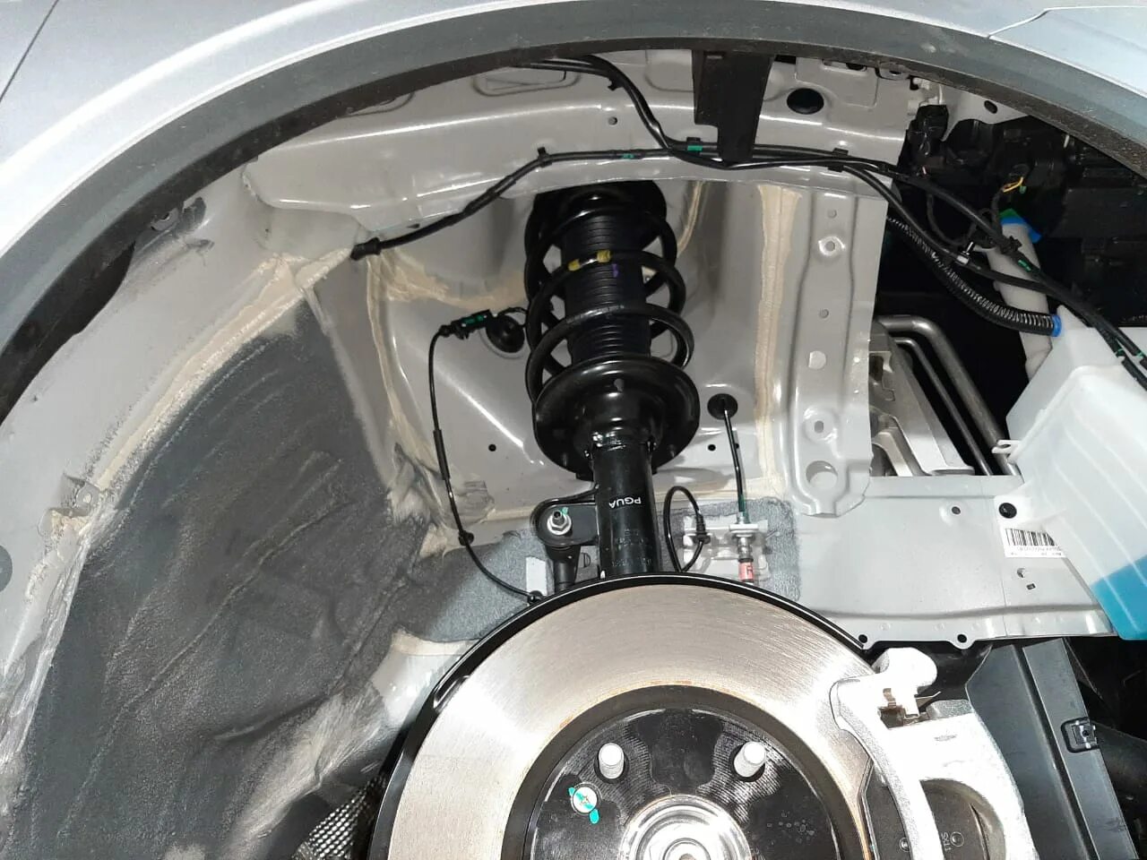 антикоррозийное покрытие автомобиля. антикоррозийная обработка автомобиля екатеринбург. антикор днища тойота авенсис. антикоррозийная обработка автомобиля екатеринбург. антикоррозийная обработка автомобиля екатеринбург.