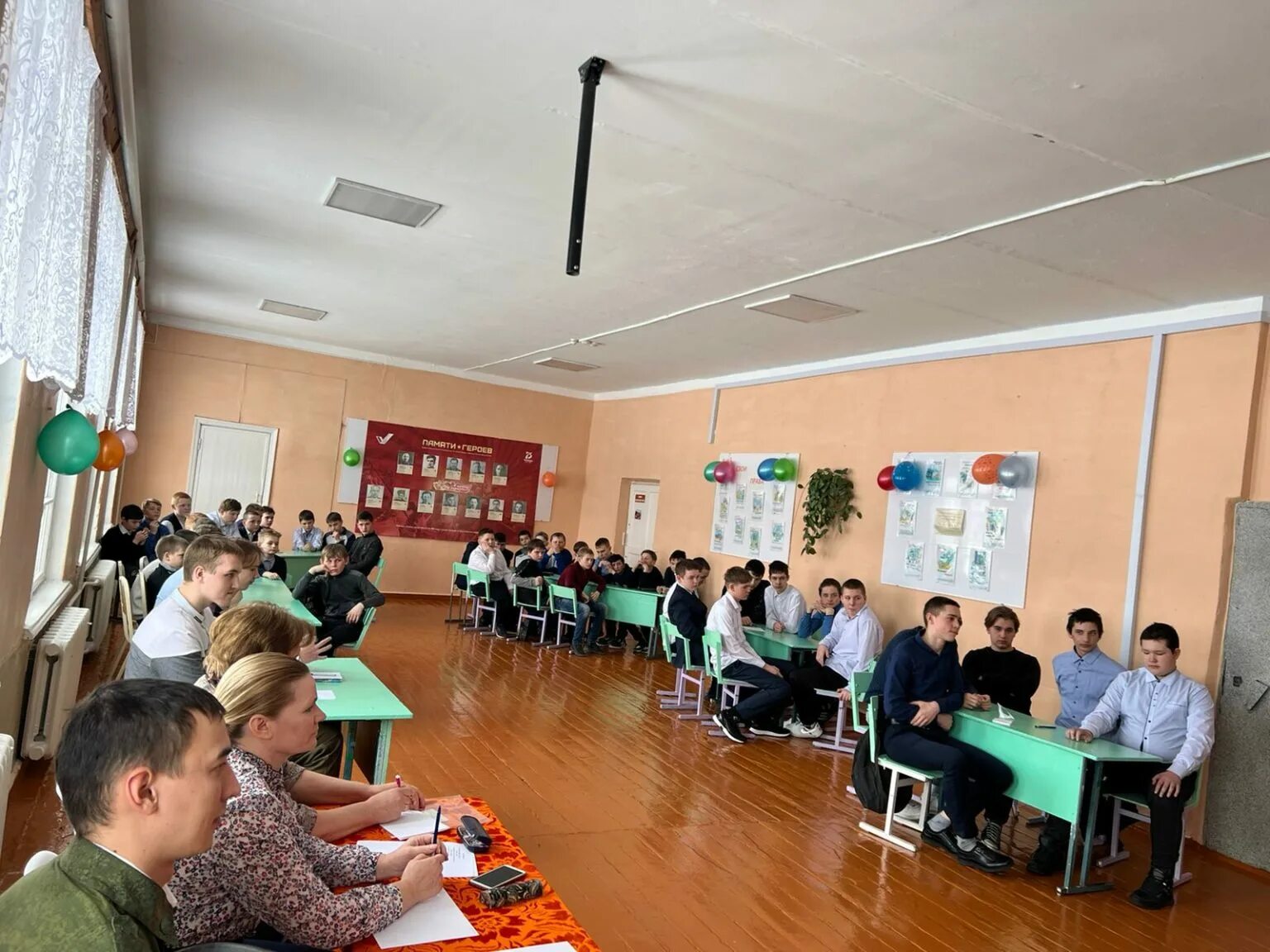 татарские средние школы. учителей татарская каргала. татары в школе. татарская школа. татарская школа в черлакском районе.