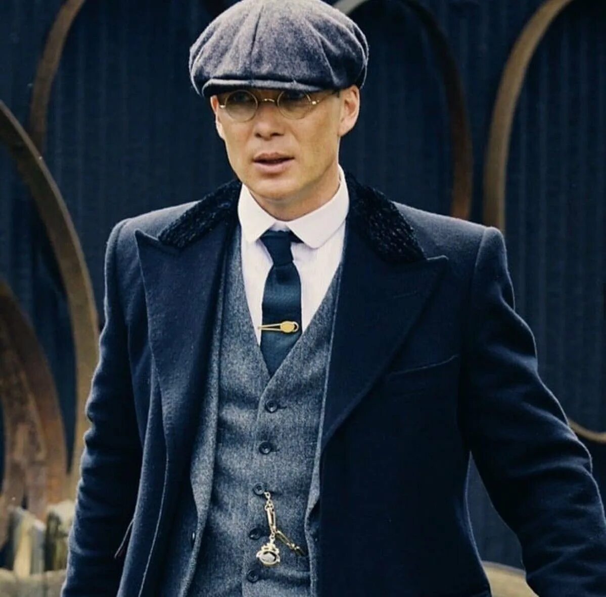 Костюм шелби. Костюм шелби. Джордан болджер острые козырьки. Костюм томаса шелби. Костюм шелби.