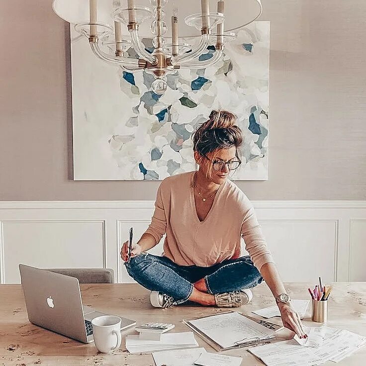 чем можно заниматься на фрилансе. Itandlife. удаленная работа дома. фриланс работа для подростков. девушка фрилансер.