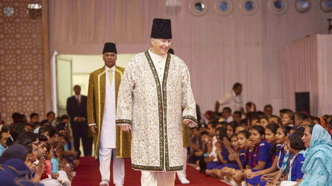 Картинка хазир имам. Хазир имам. Агахан 4. Шах карим ал хусайни. Мавлана хазир имам ага хан 4.