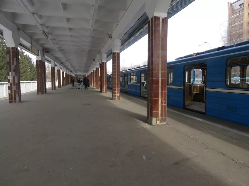 Станция дачное. Станция дачное в санкт-петербурге. станция метро дачное. станция метро дачное санкт-петербург. метро дачное спб.