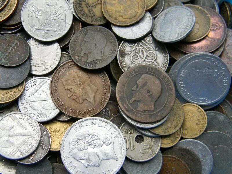 Рубль коллекции. Старинные монеты. Очень старые монеты. Старая копейка. Старинные монеты Европы.