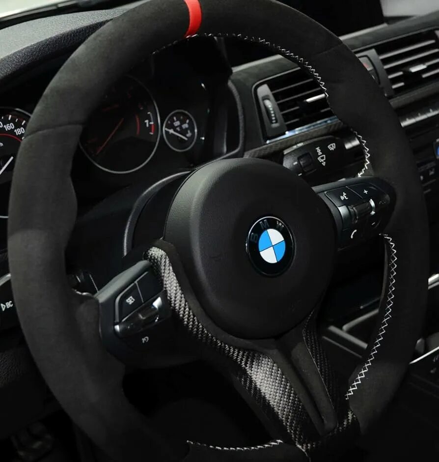 Руль bmw m. Руль BMW алькантара f10. BMW f10 m5 Steering Wheel. Руль BMW f30 m Performance. Руль БМВ m5 f10.