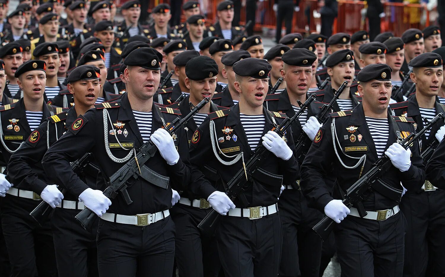 Морская пехота Владивосток 155. Морская пехота 155 ОБРМП. Парад Победы Владивосток 2022. 155 ОБРМП ТОФ. 5 мая 2011