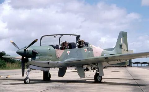 Учебно-боевые самолёты AT-26 Xavante и T-27 Tucano в школе боевого применен...