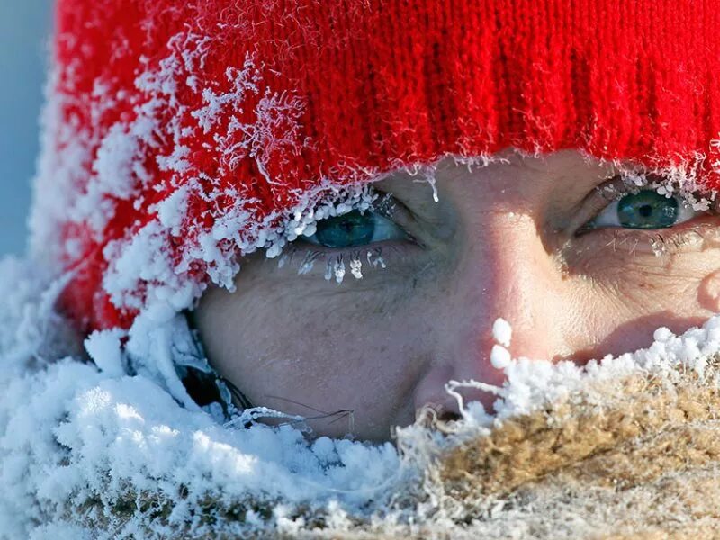 Colder ru. Люди зимы. Зимний холод. Замерз зимой. Суровая зима.