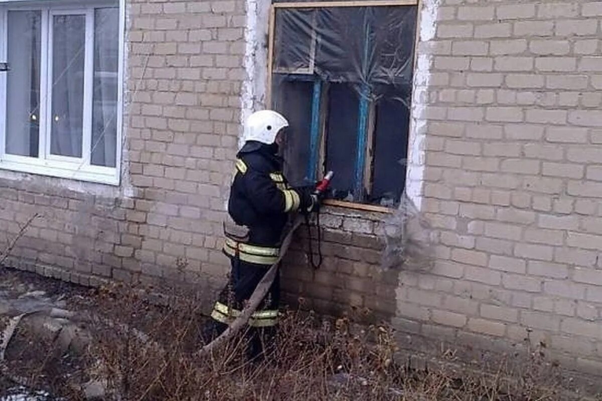 Новости главная источник. Пожары Острогожске. Пожар в квартире. Воронеж пожар на 9 января. Пожар в березовой роще Воронеж.