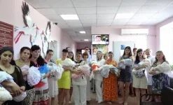 Клинический родильный дом имени ю а пасхаловой. Роддом ахшарумова астрахань. Астрахань ахшарумова роддом. Клинический родильный дом имени ю а пасхаловой. Астрахань роддом.