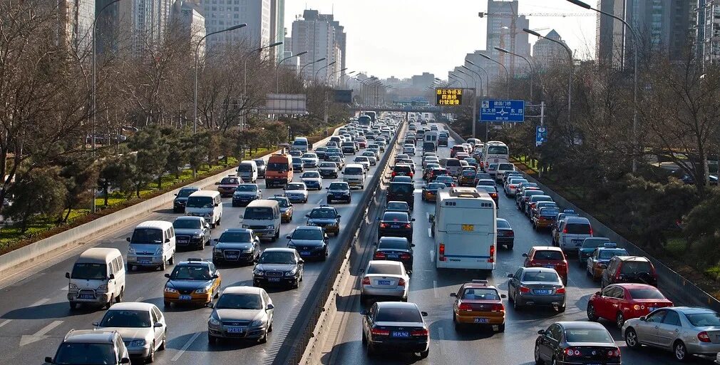 Traffic picture. Дорожное движение в Китае. Москва уличное движение. China Traffic. Китай порушники дорожного руху.